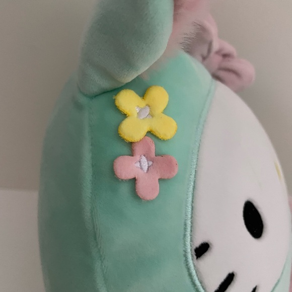 Squishmallow NWT Hello Kitty 8”, GREAT CHRISTMAS GIFT FOR HELLO KITTY FANS! - Picture 6 of 8